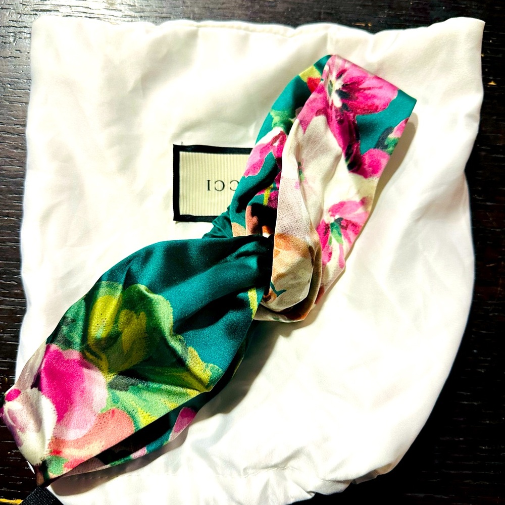 Gucci head band 🌺